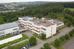 Luftbild von der Modellschule Obersberg